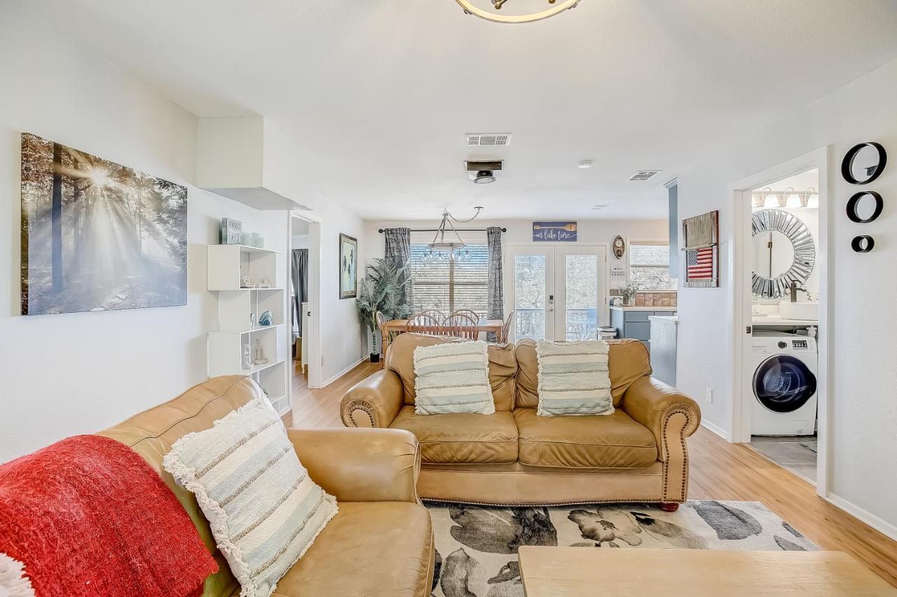 Lakeview Lodge Spicewood Bagian luar foto