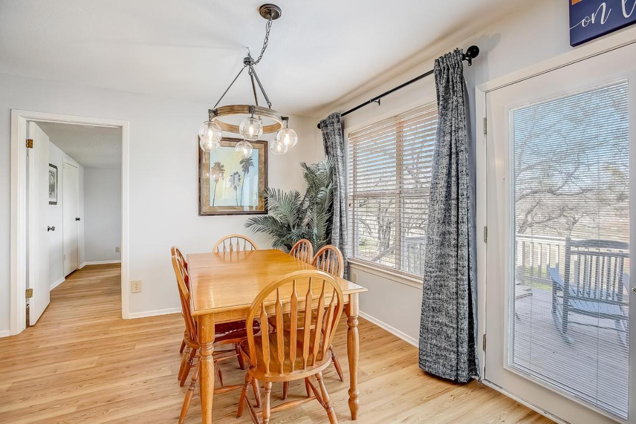 Lakeview Lodge Spicewood Bagian luar foto