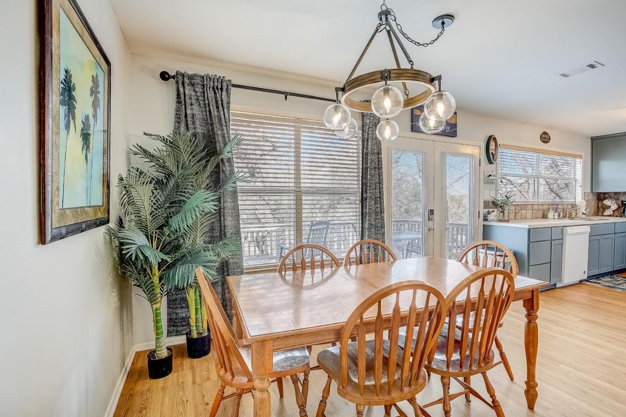 Lakeview Lodge Spicewood Bagian luar foto