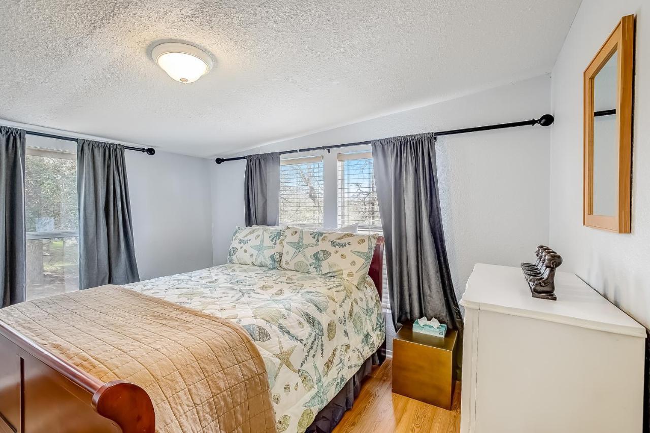 Lakeview Lodge Spicewood Bagian luar foto