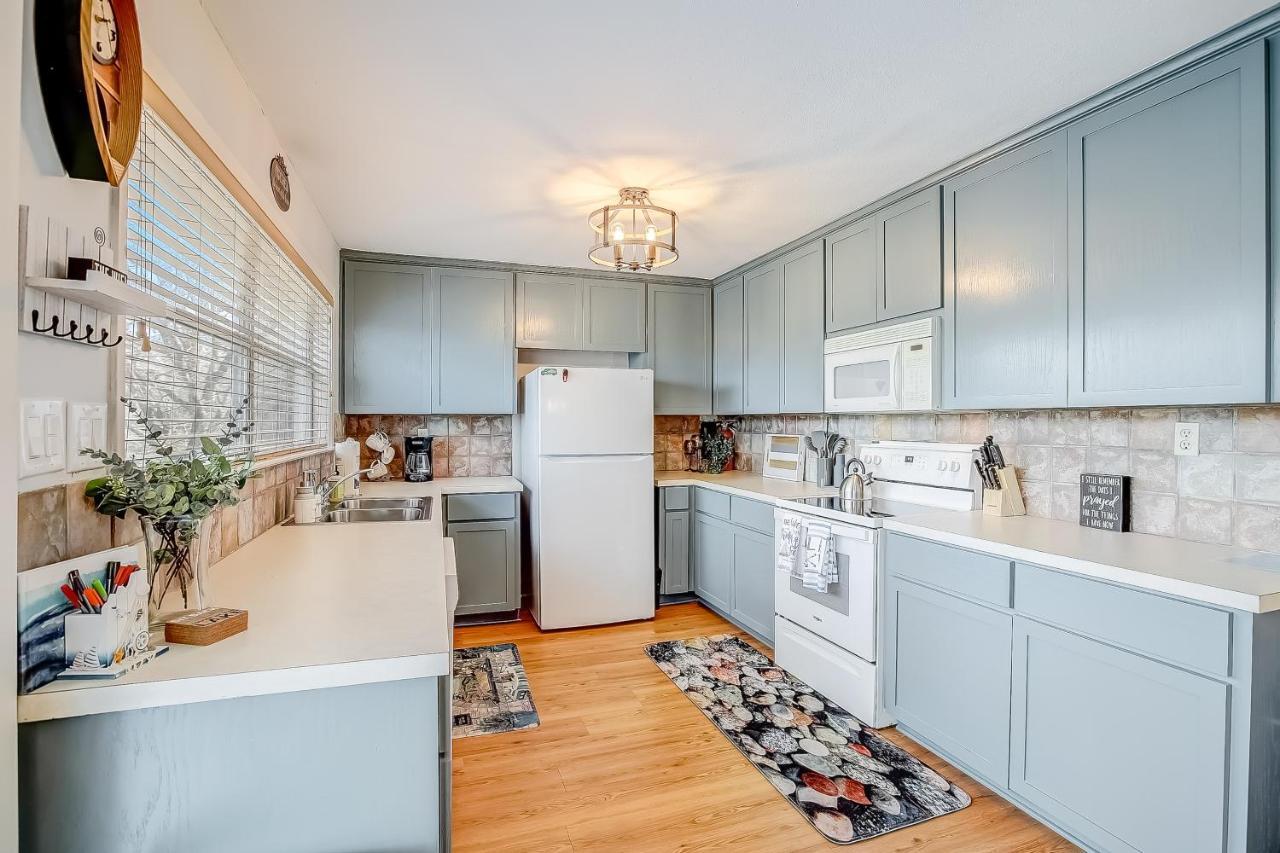 Lakeview Lodge Spicewood Bagian luar foto